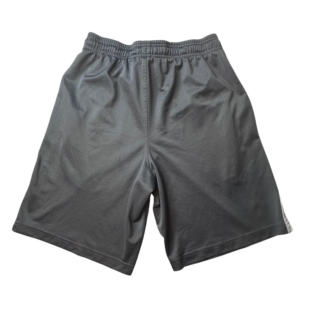 Under Armour Shorts Mens Medium Black Mesh Athletic Loose Fit 1271940 Pockets